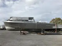 Darbiniai laivai parduodamas