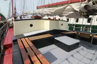 Plūduriuojantis viešbutis parduodamas