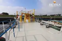 Plūduriuojantis viešbutis parduodamas
