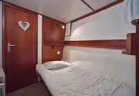 Plūduriuojantis viešbutis parduodamas