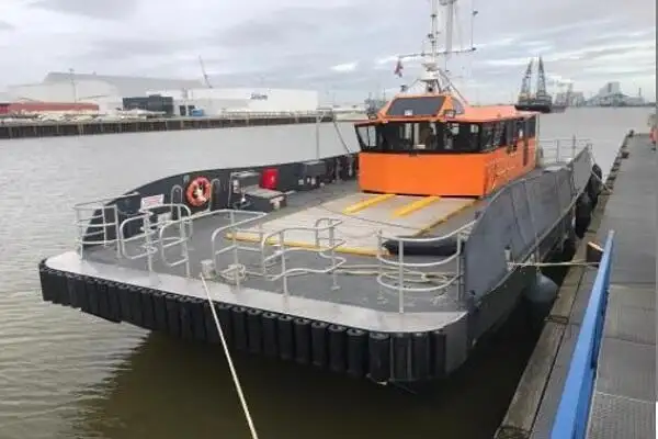 Vėjo jėgainių aptarnavimo laivas parduodamas