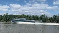 Įgulos laivas parduodamas