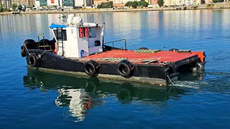 Darbiniai laivai parduodamas