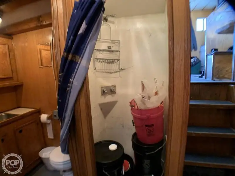 Ilgas žvejybos laivas parduodamas