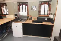 Plūduriuojantis viešbutis parduodamas