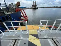 Kontainerių laivas parduodamas