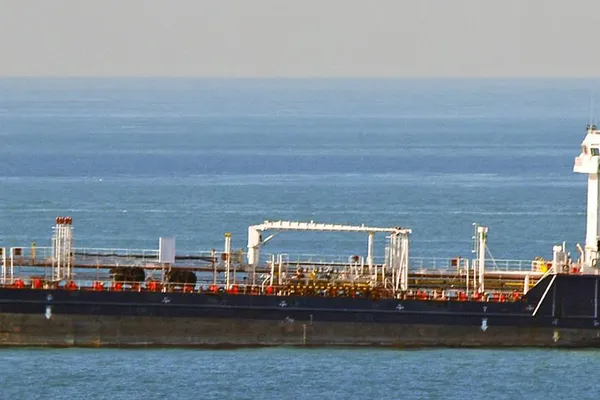 Oil/Chemical tanker for sale