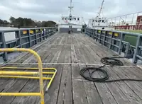 Įgulos laivas parduodamas