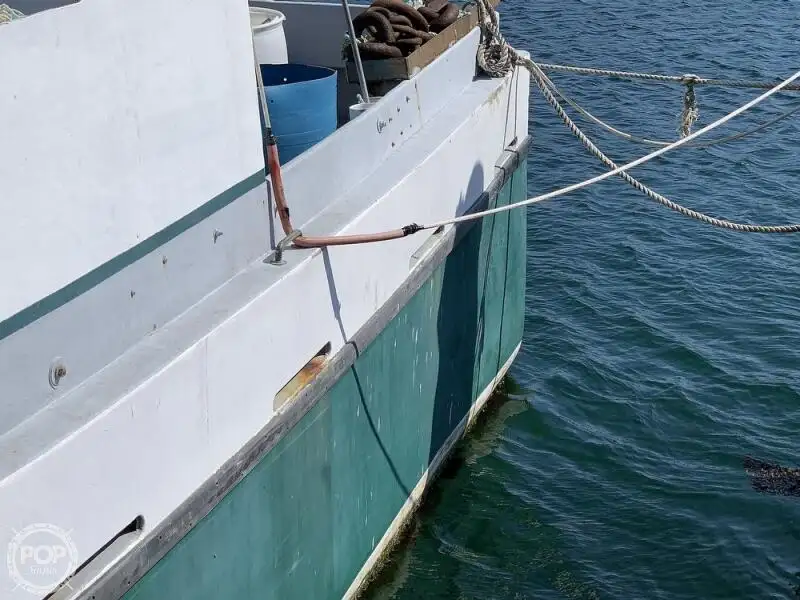 Ilgas žvejybos laivas parduodamas