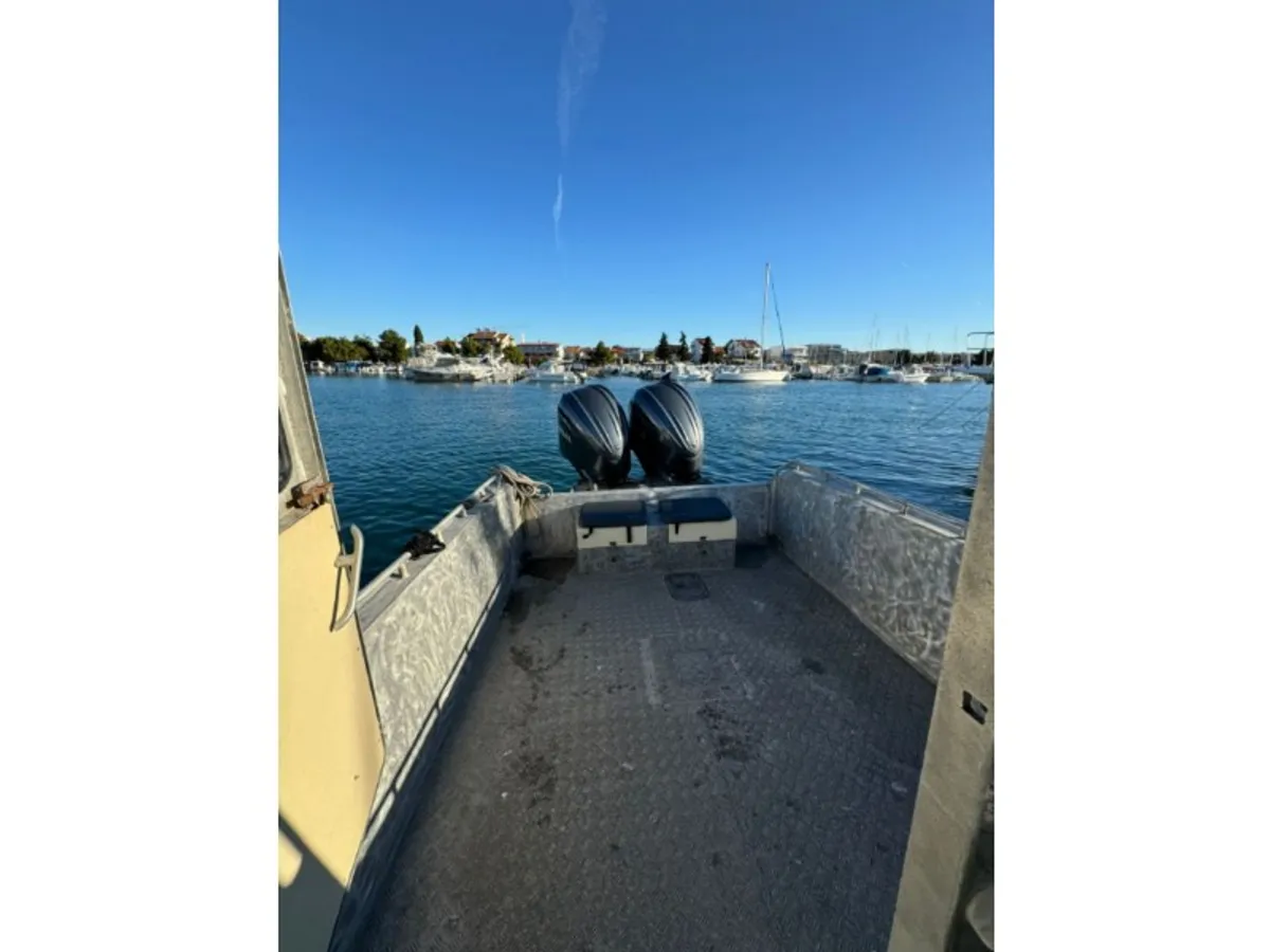 Darbiniai laivai parduodamas