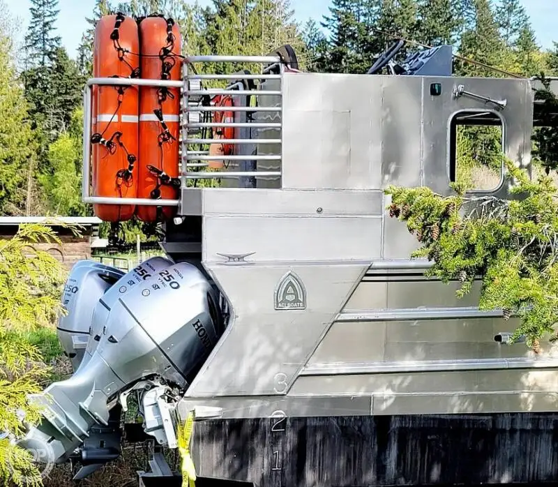 Katamaranas parduodamas