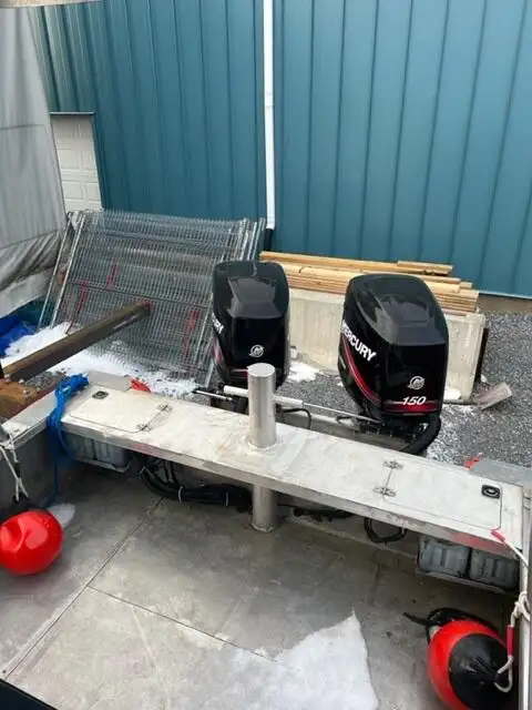 Darbiniai laivai parduodamas