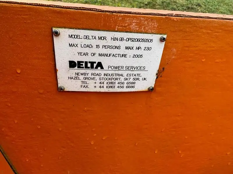 Kietas pripučiamas laivas parduodamas