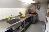 Plūduriuojantis viešbutis parduodamas