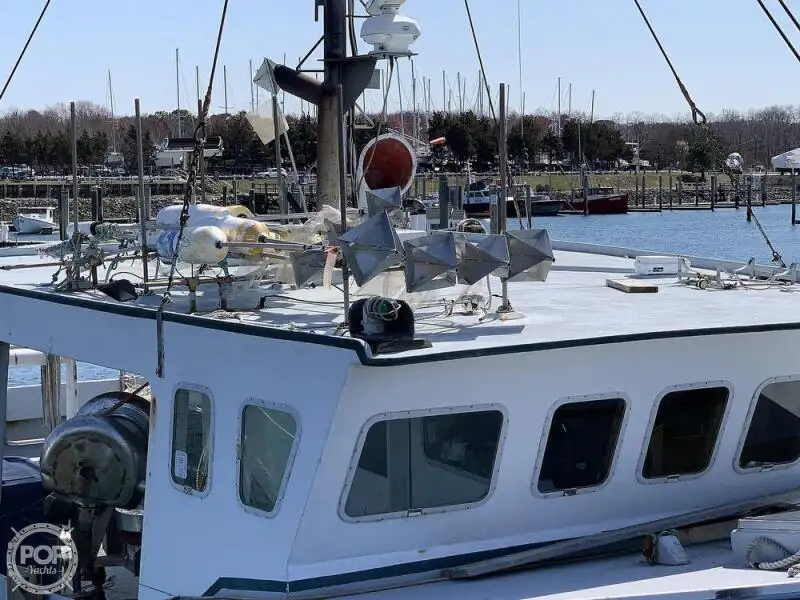 Ilgas žvejybos laivas parduodamas