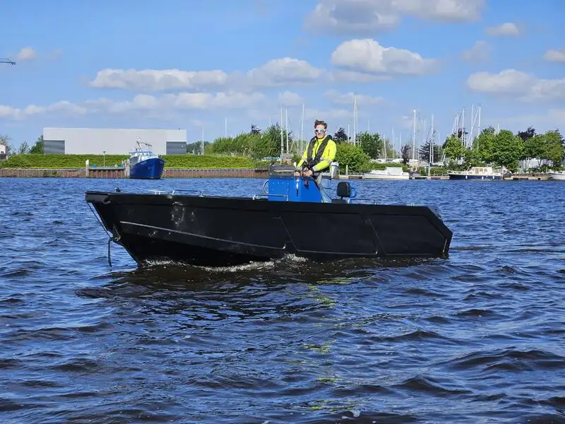Kontainerių laivas parduodamas
