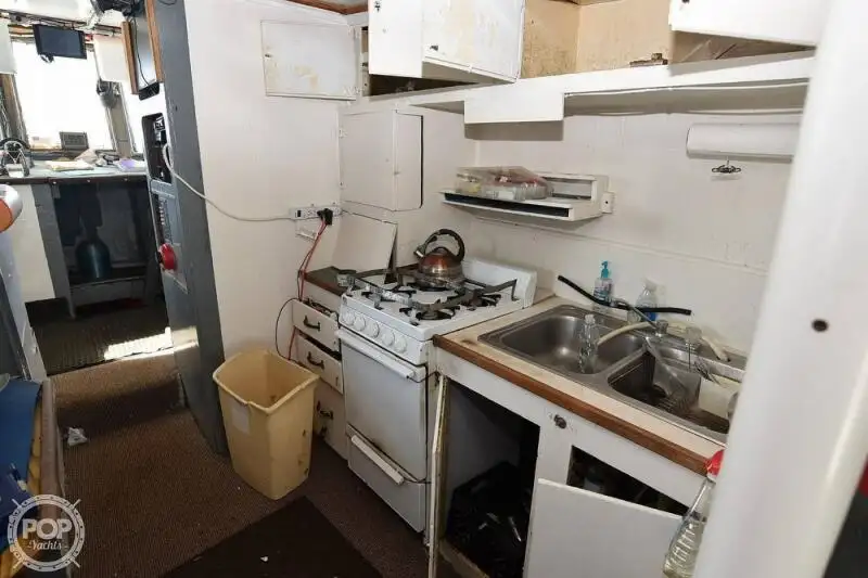 Ilgas žvejybos laivas parduodamas