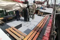 Plūduriuojantis viešbutis parduodamas