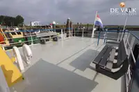 Plūduriuojantis viešbutis parduodamas