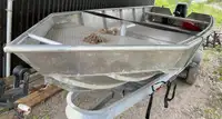 Darbiniai laivai parduodamas