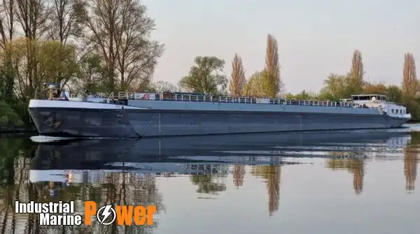 Naftos tanklaivis, chemikalų tanklaivis Parduodama