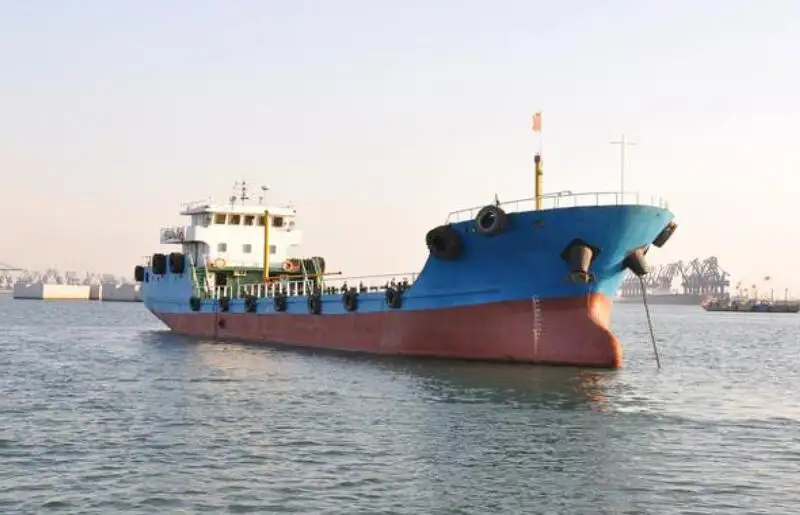 Naftos tanklaivis, chemikalų tanklaivis Parduodama