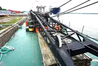 Laivas su kranu Parduodama